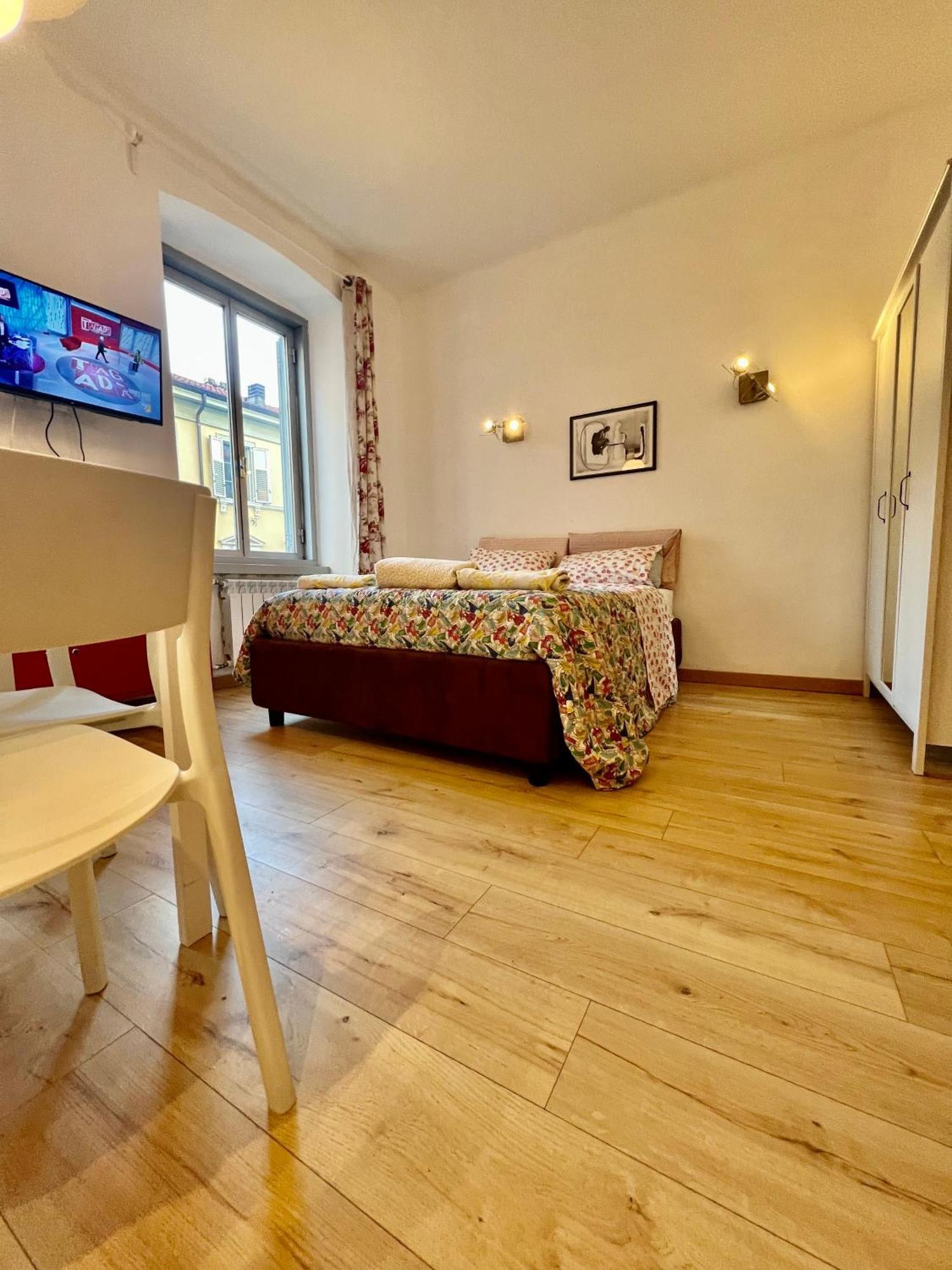 Alla Scalinata Del Teatro Rossetti Confort Suites Parcheggio Триест Екстериор снимка